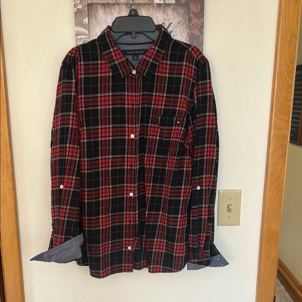 Tommy Hilfiger Black and Red Plaid button down flannel shirt